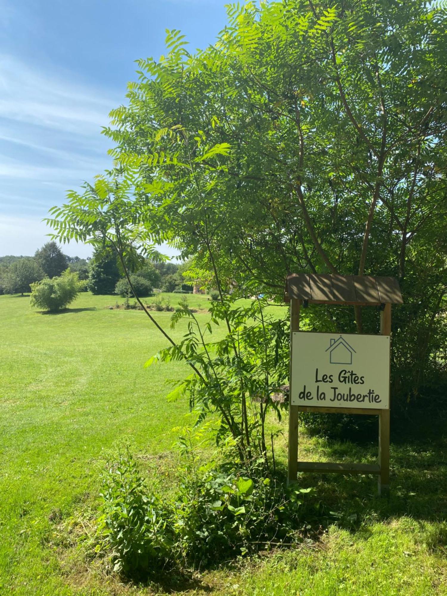 Holiday home Les De La Joubertie